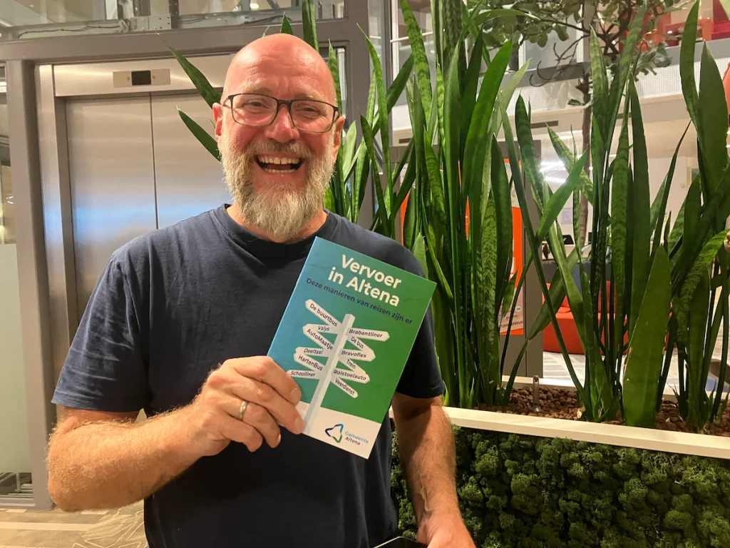 Geen fietsstrook in Uitwijk: ‘Ik vraag slechts twee stippellijntjes, desnoods schilder ik ze zelf’